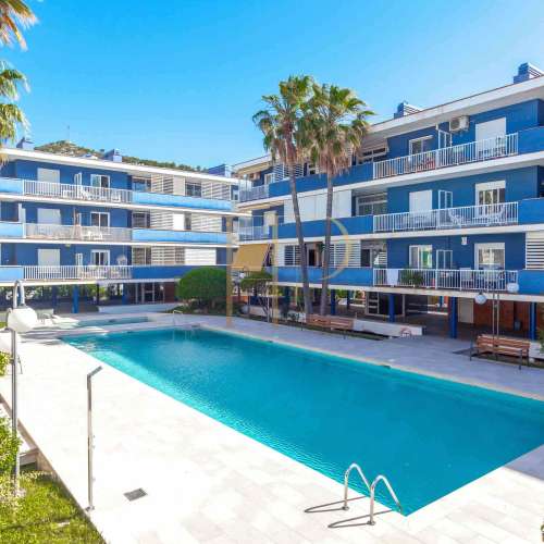 Apartment with terrace and sea views in Les Botigues de Sitges
