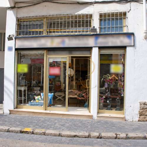 190 m² commercial premises for rent in central Sitges