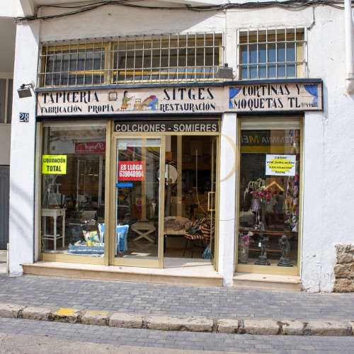 190 m² commercial premises for rent in central Sitges