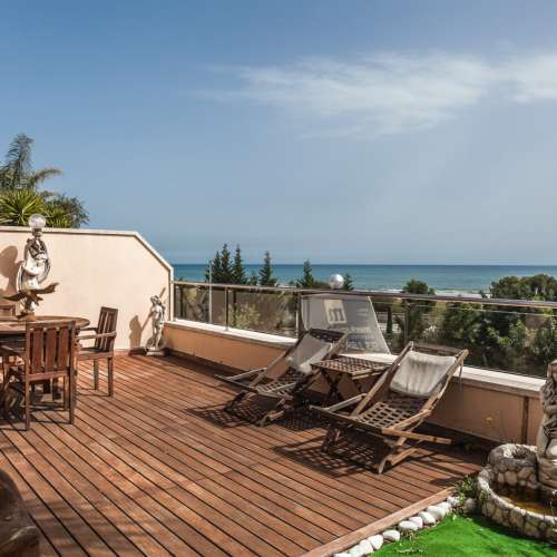 Terraced house with spectacular sea views  in Castelldefels