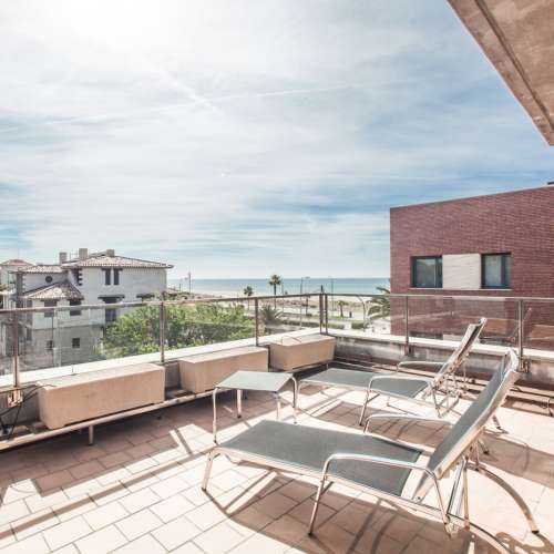 Townhouse by the beach in Castelldefels