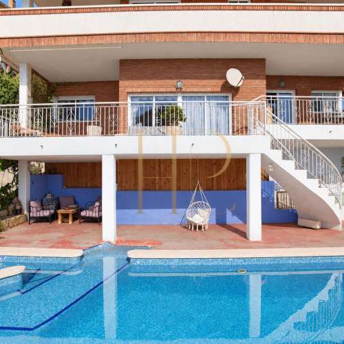 Bellamar house with pool and sea views — sold