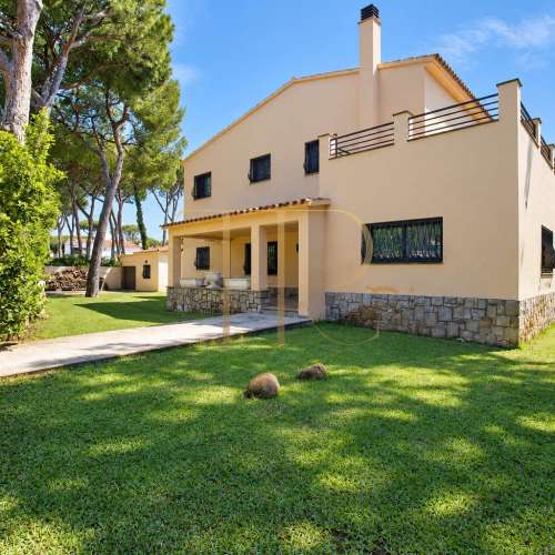House with garden and pool in Castelldefels Playa — rented