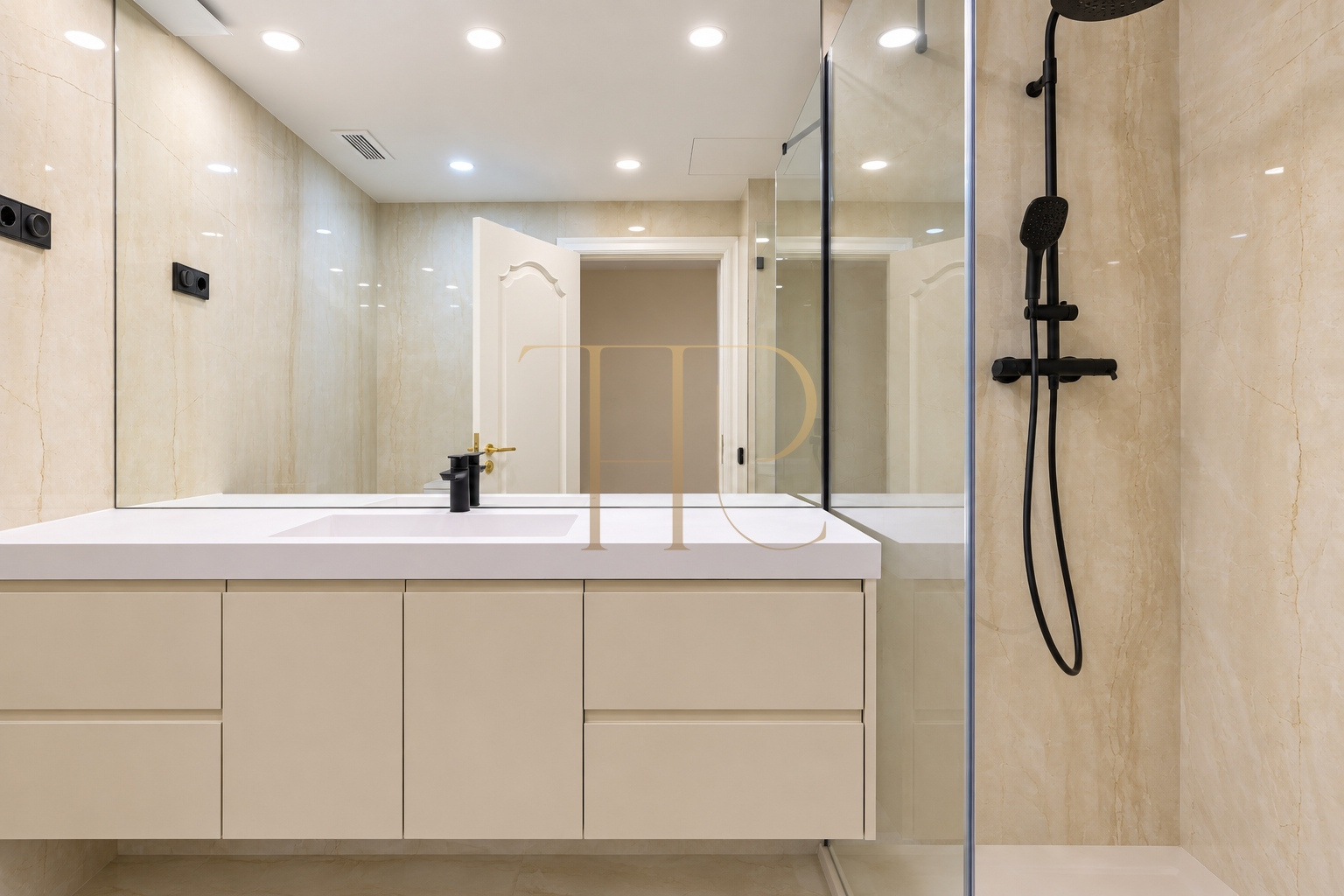 Luxury detached villa for rent in Gavà Mar, fully renovated