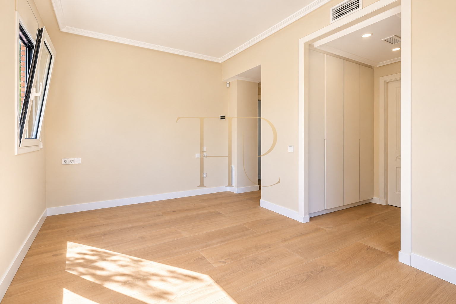 Luxury detached villa for rent in Gavà Mar, fully renovated