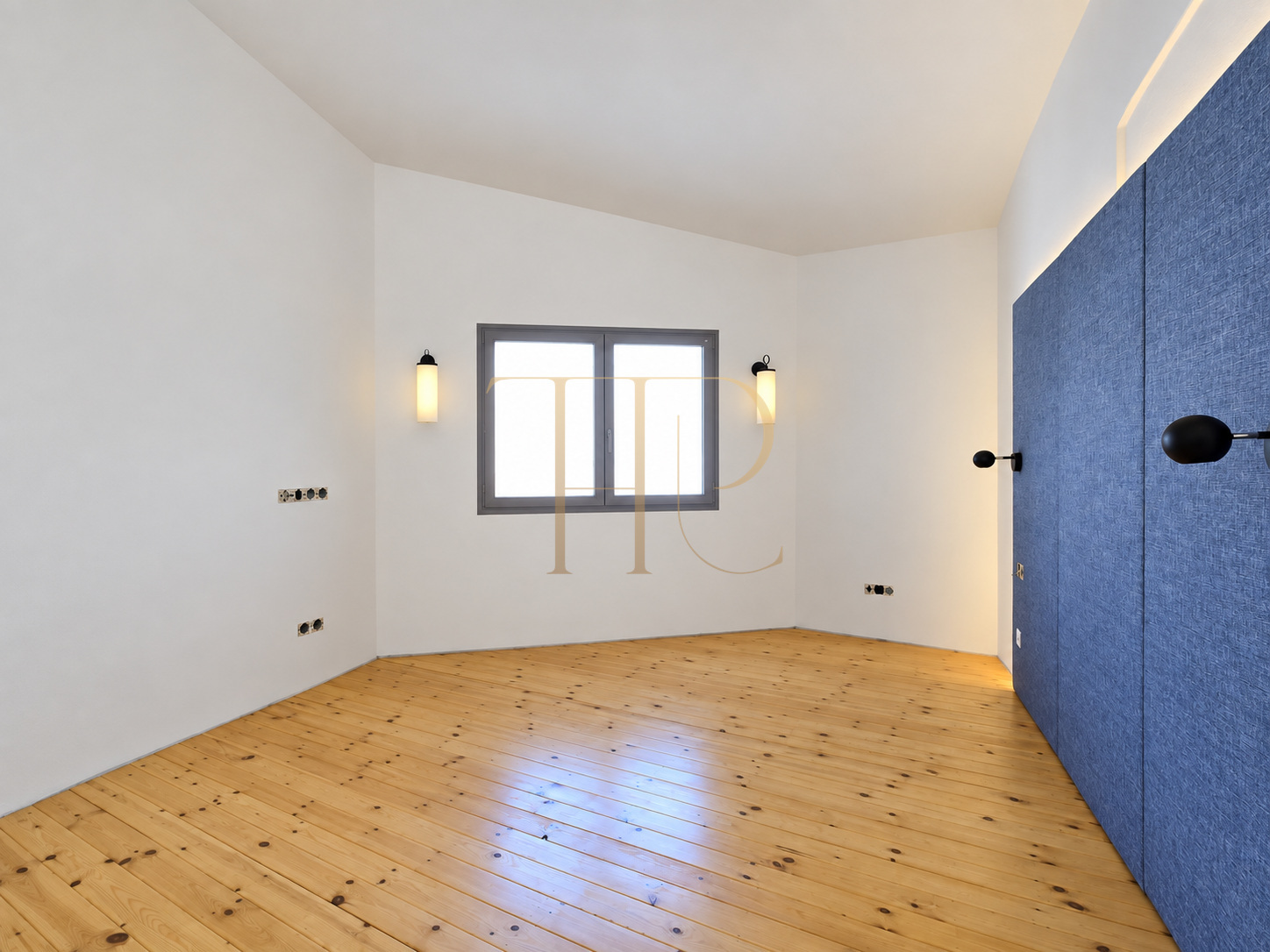 Malgrat de Mar duplex: original unrenovated option