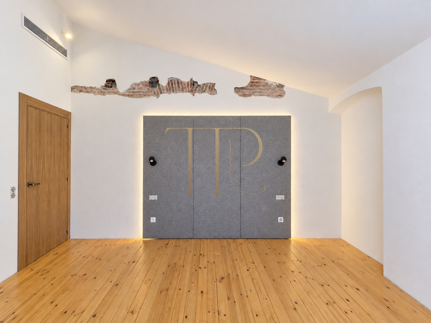 Malgrat de Mar duplex: original unrenovated option