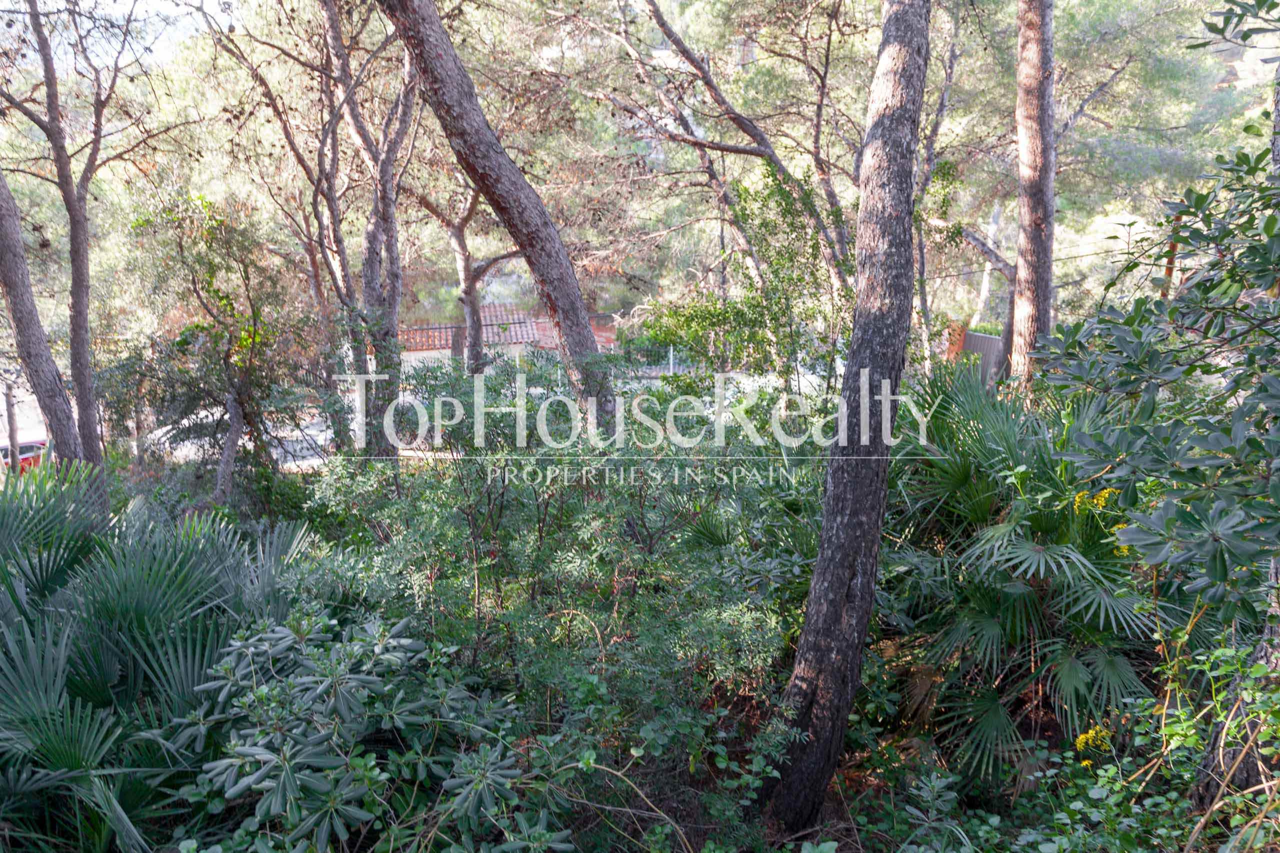 Incredible property with large plot and views at the top of Castelldefels