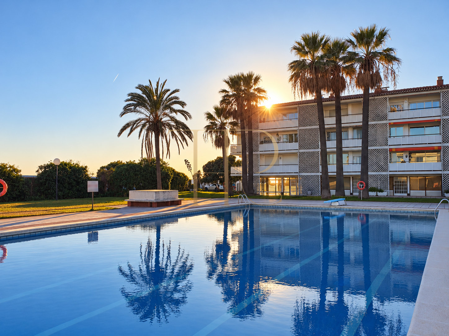 Renovated apartment with a sea-view terrace in Gavà Mar