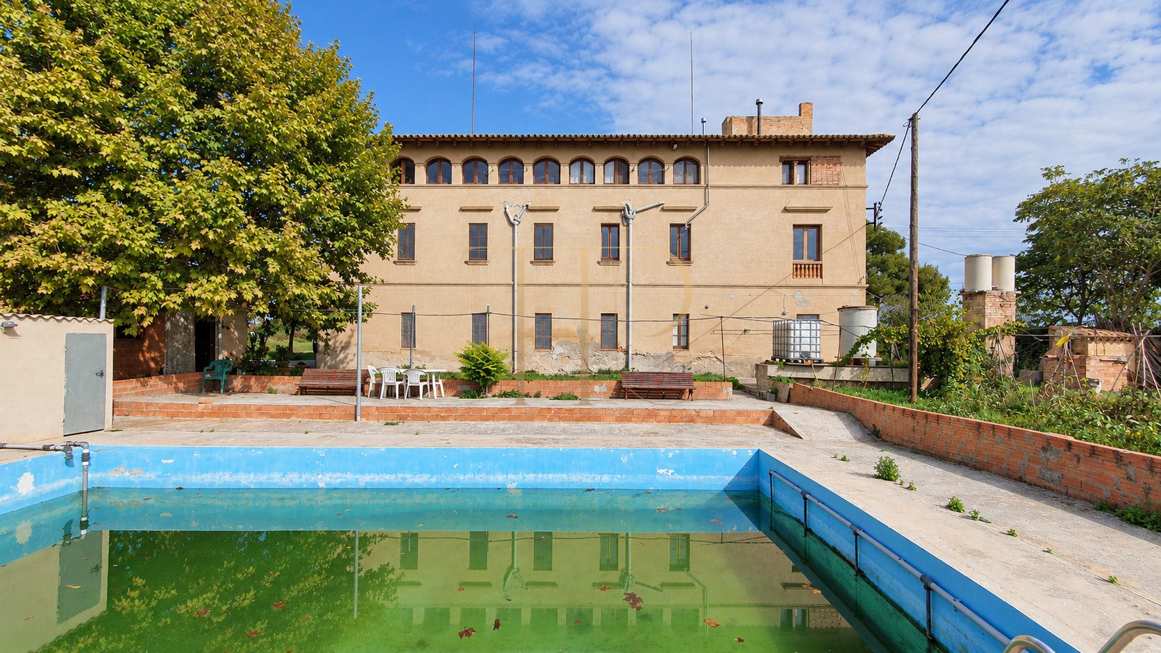 Sold: historic vineyard estate in the Penedès