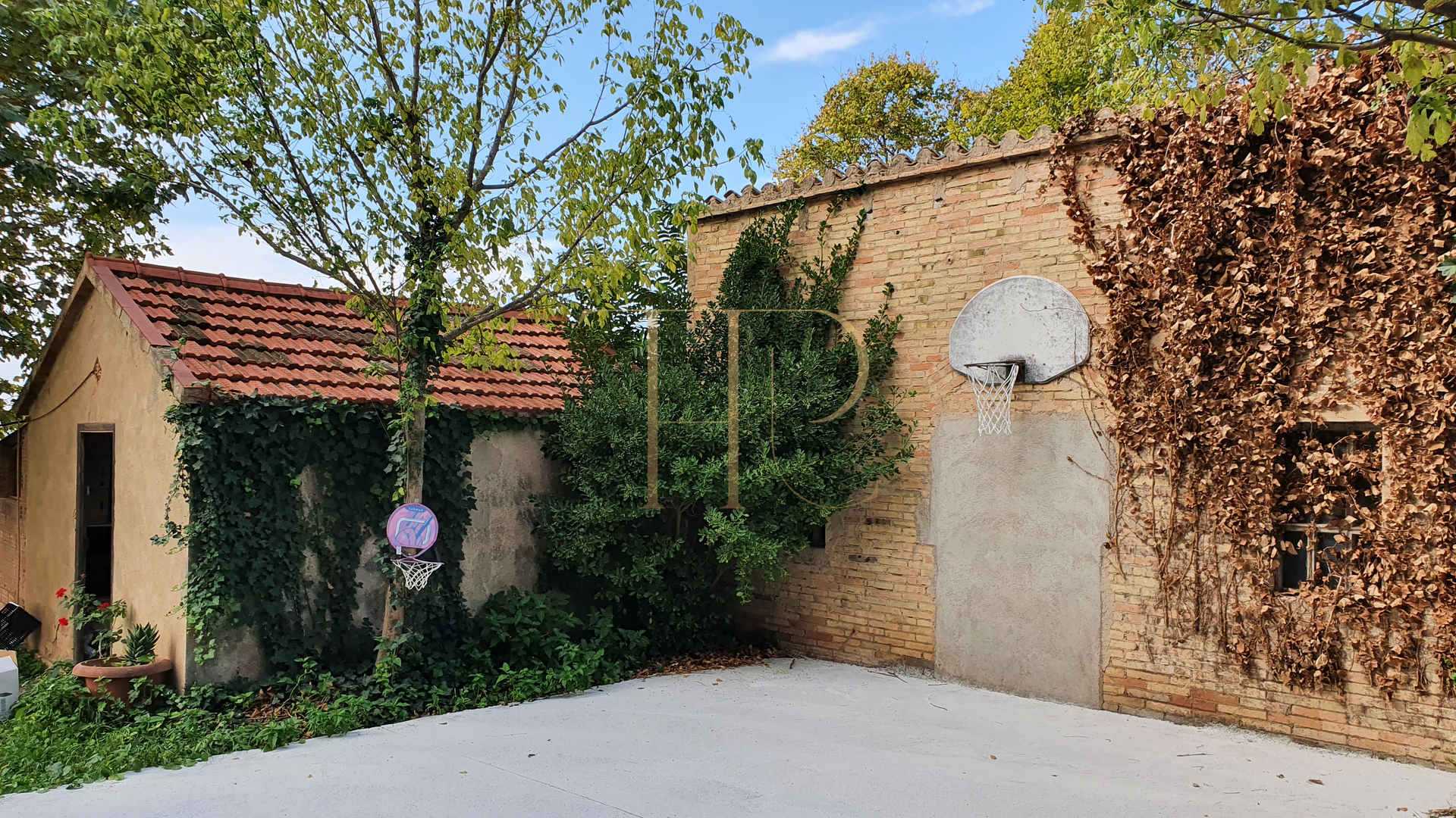 Sold: historic vineyard estate in the Penedès