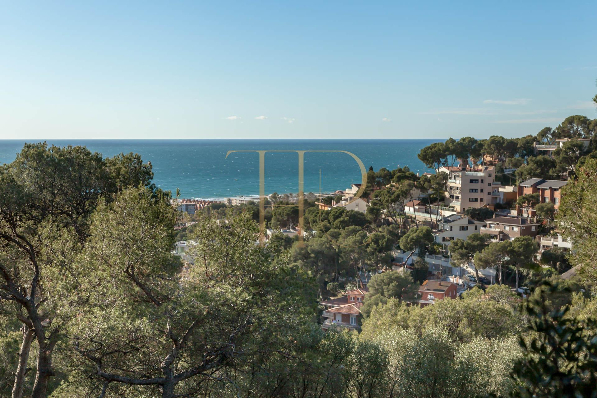 Sold plot with sea views in Bellamar, Castelldefels