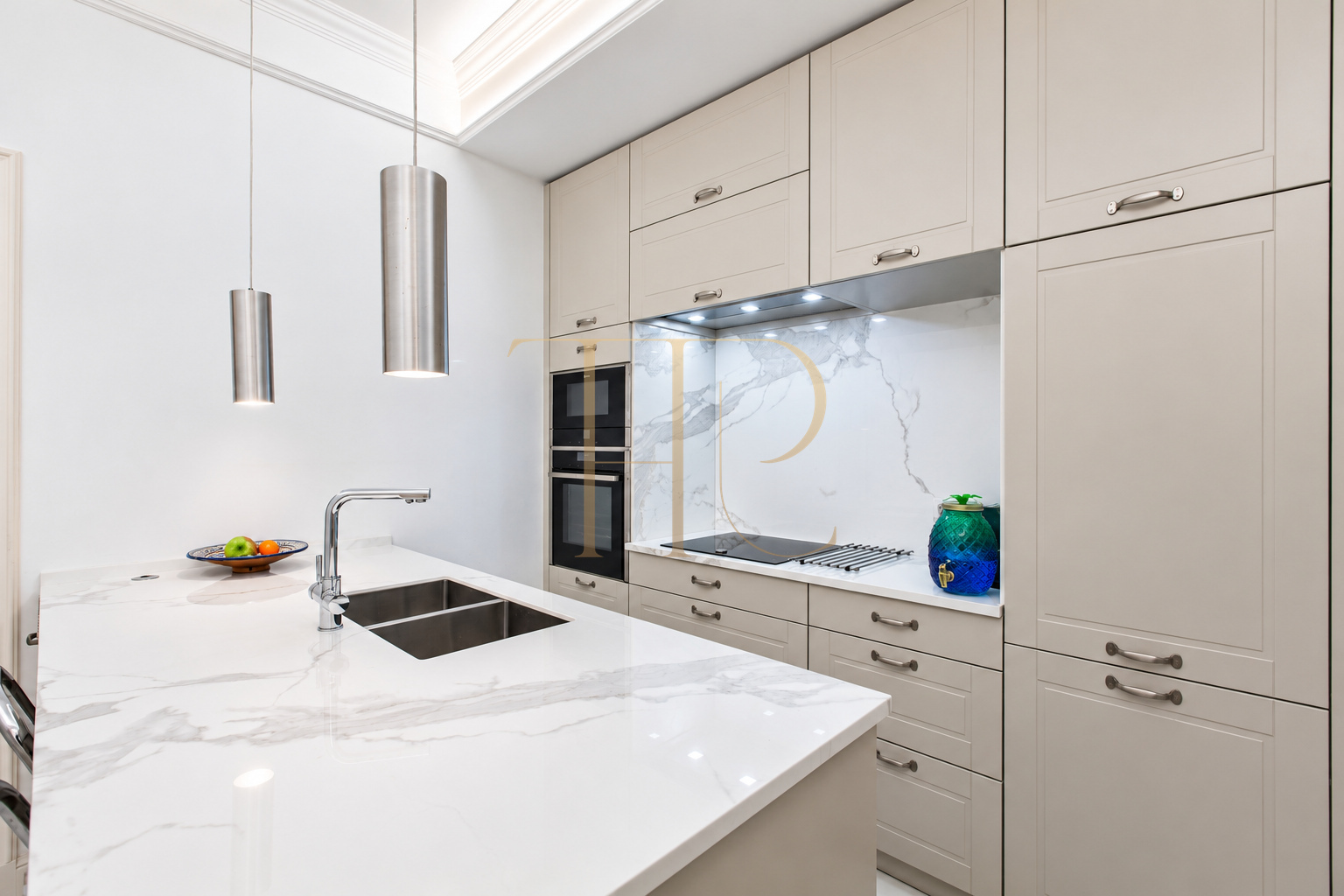 Refurbished apartment with large terrace in Dreta de l’Eixample