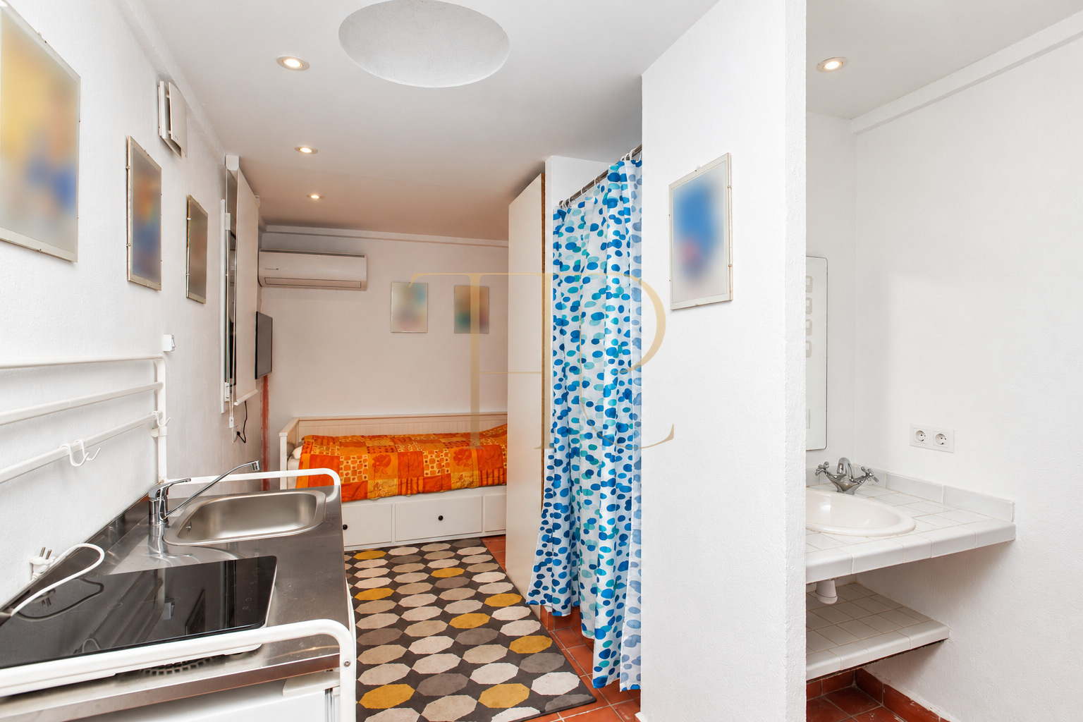Refurbished apartment with large terrace in Dreta de l’Eixample