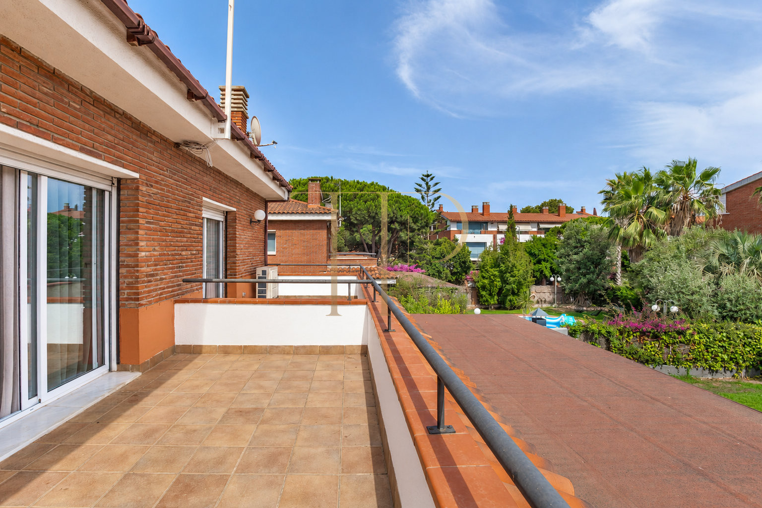 Sold: house with a garden and private pool in Gavà Mar