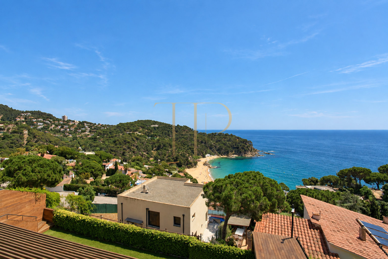 Villa for sale in Lloret de Mar with views of Cala Canyelles