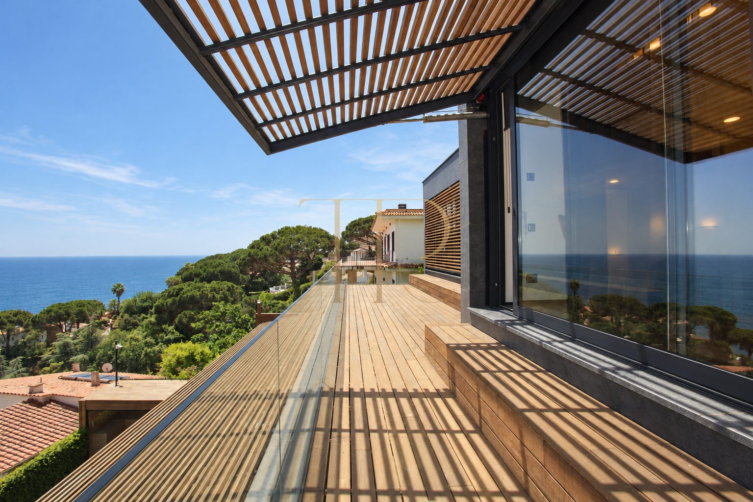Villa for sale in Lloret de Mar with views of Cala Canyelles