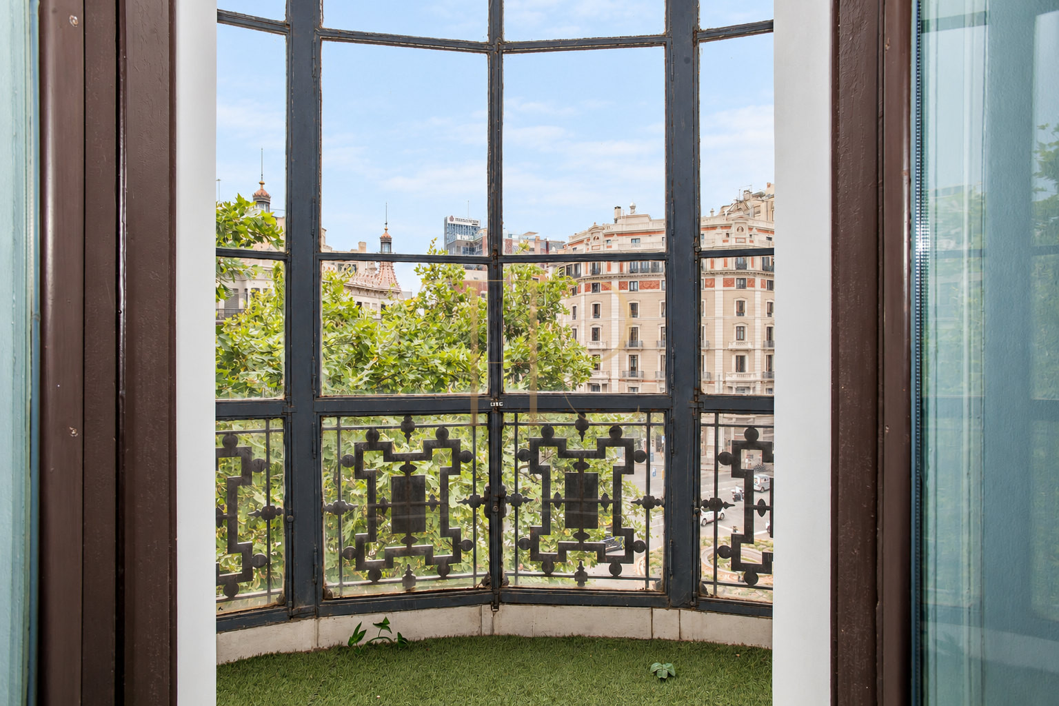 Let: office with eight rooms in Dreta de l’Eixample, Barcelona