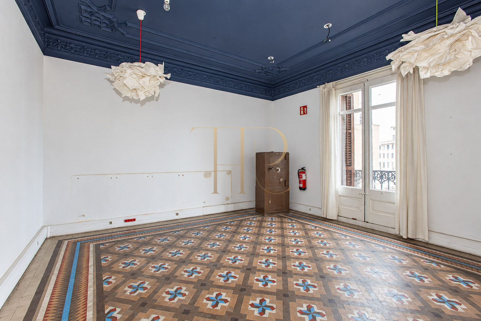 Let: office with eight rooms in Dreta de l’Eixample, Barcelona