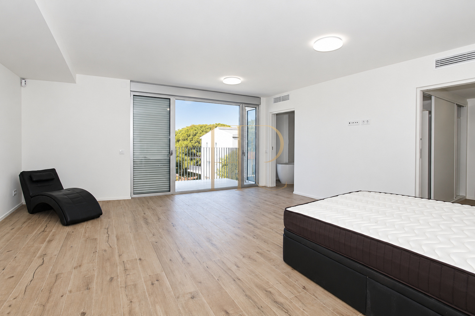 Sold: double apartment with terraces and communal pool in Alella