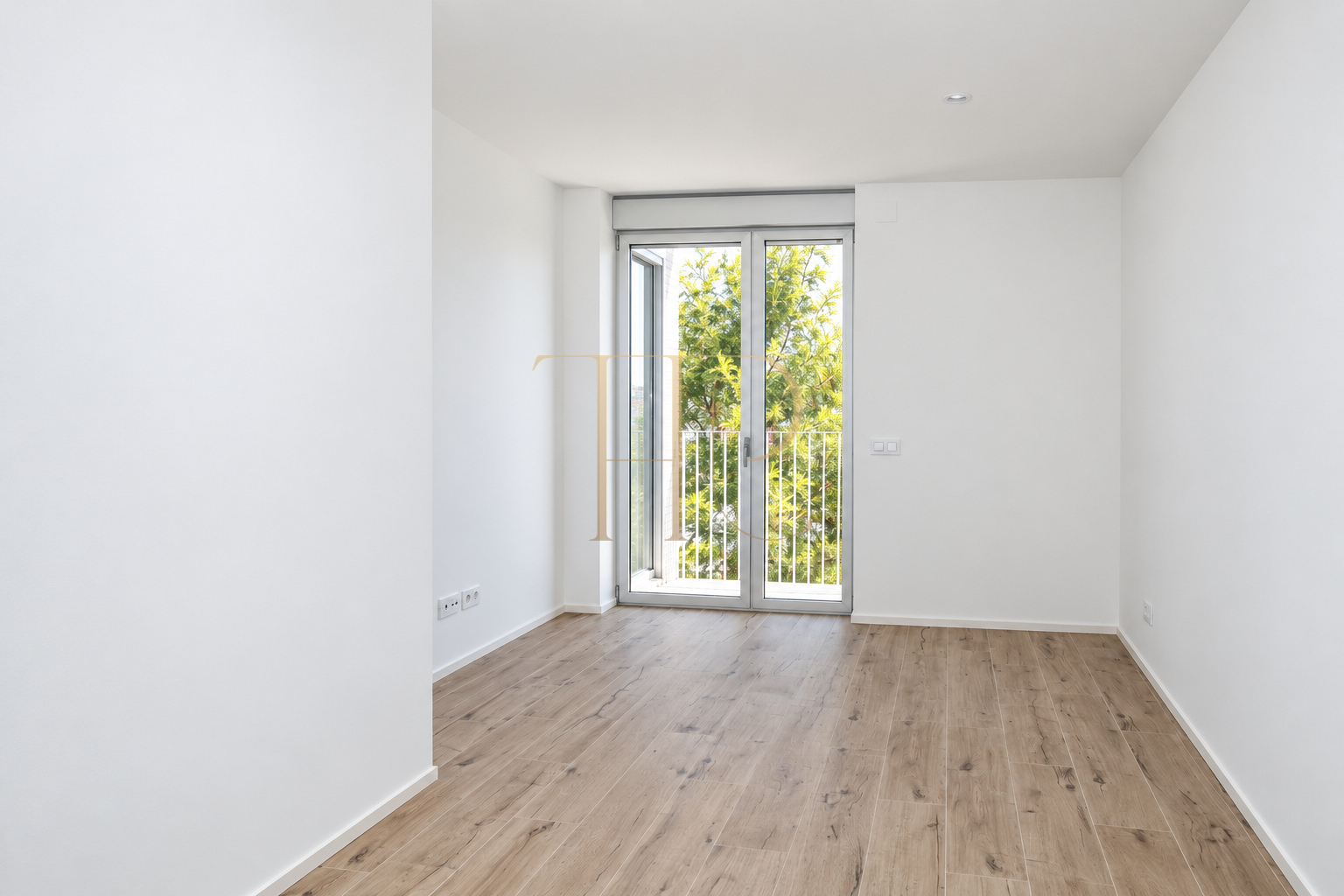 Sold: double apartment with terraces and communal pool in Alella
