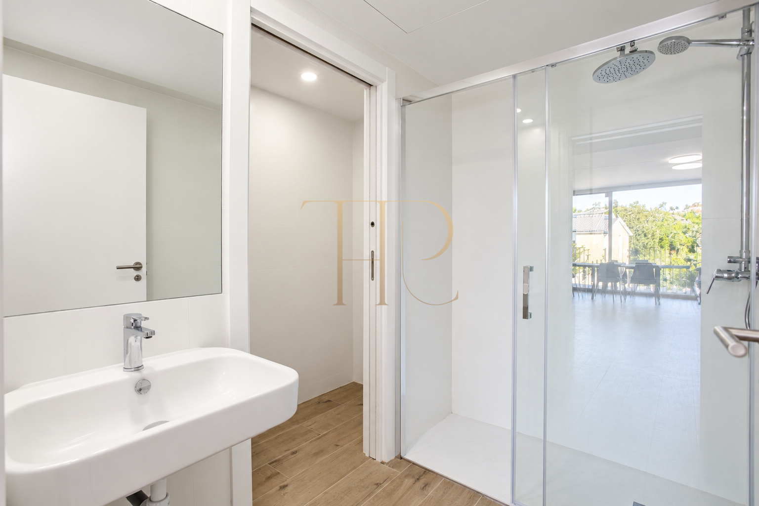 Sold: double apartment with terraces and communal pool in Alella