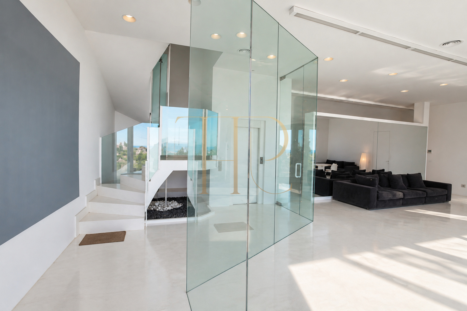 Villa for sale in Sitges with sea views and two pools