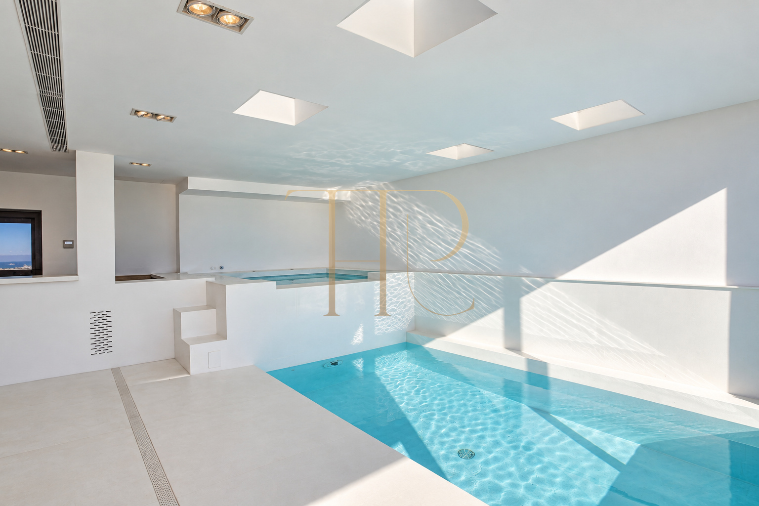 Villa for sale in Sitges with sea views and two pools