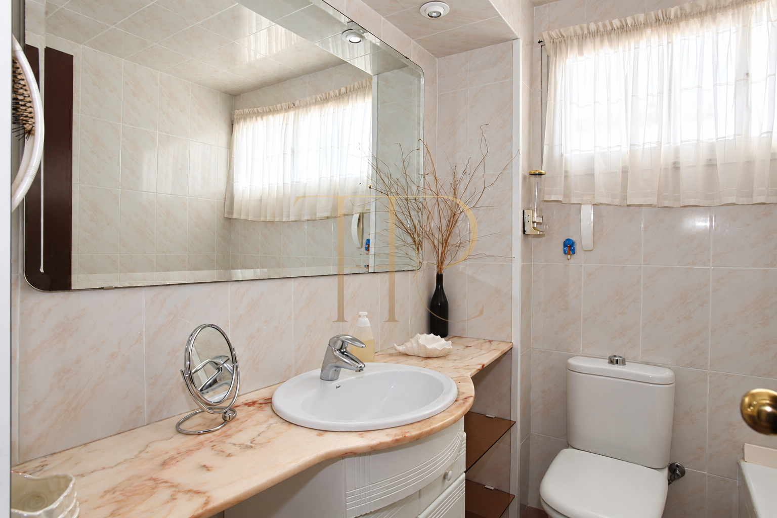 Penthouse with terrace and private pool in Gavà Mar — sold