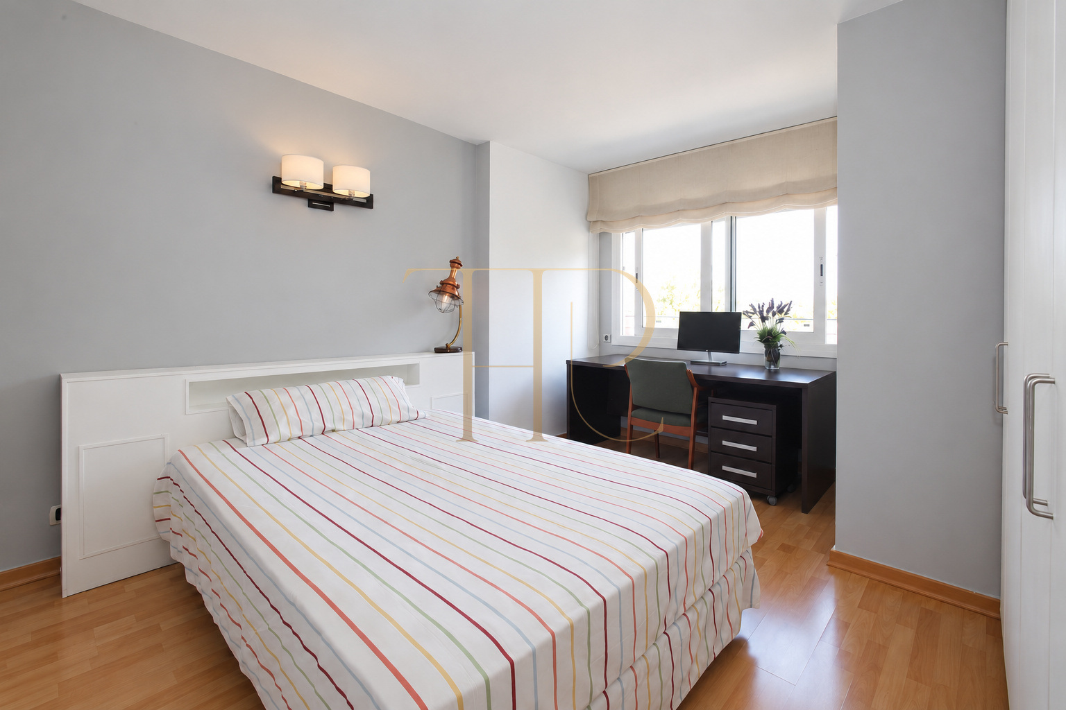 Penthouse with terrace and private pool in Gavà Mar — sold