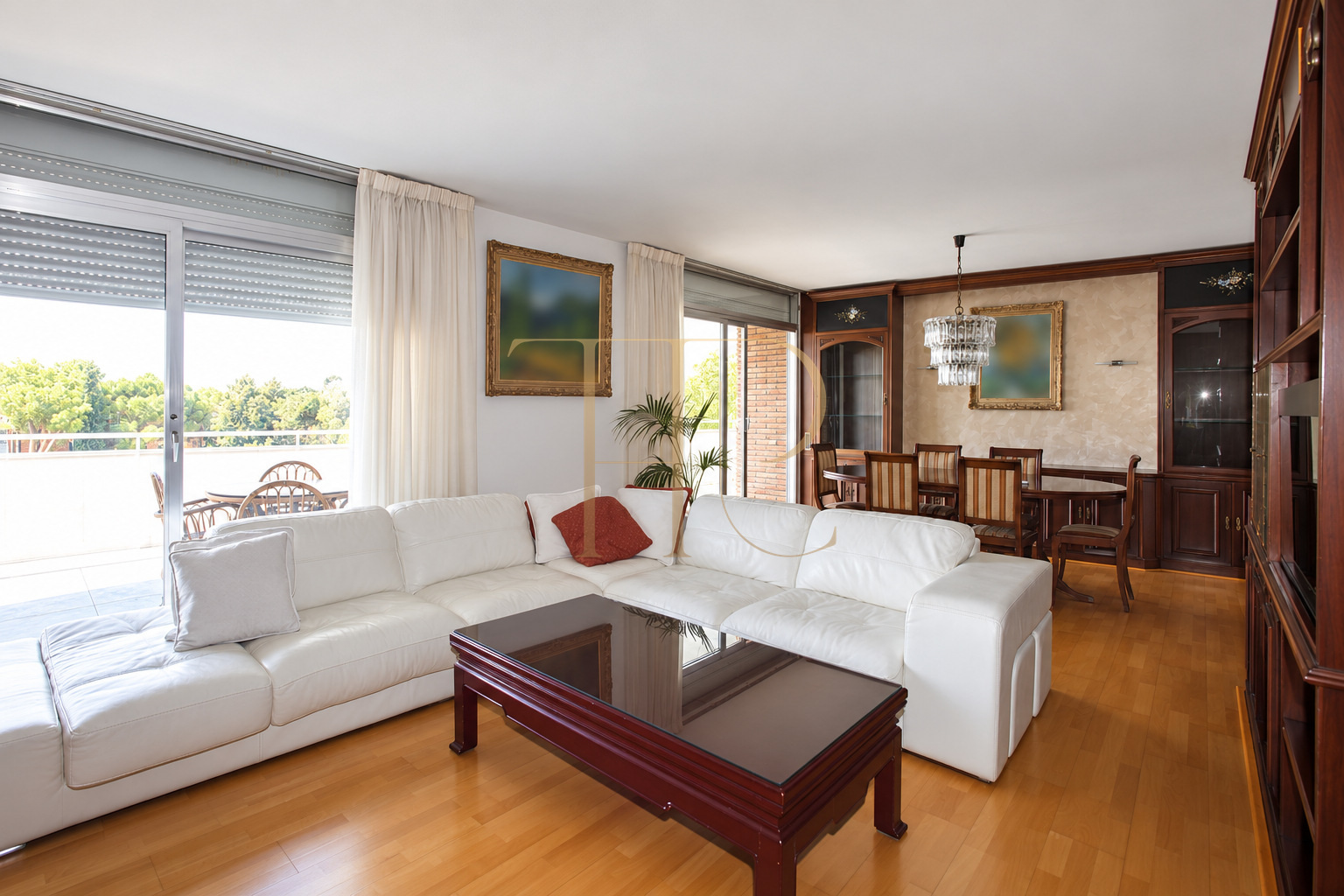 Penthouse with terrace and private pool in Gavà Mar — sold