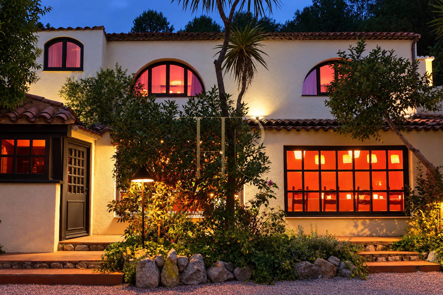 Historic farmhouse with boutique hotel and restaurant in Garraf