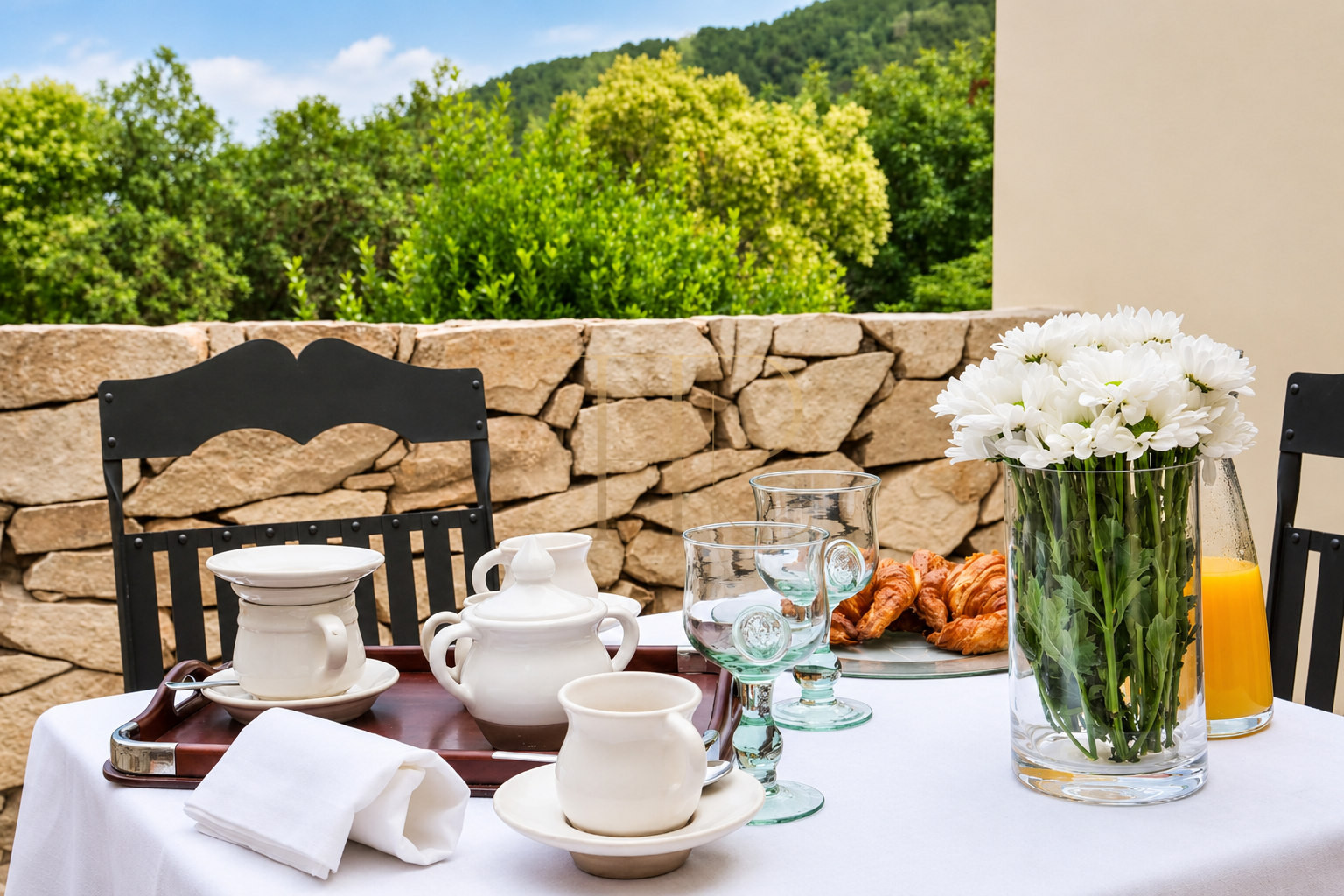 Historic farmhouse with boutique hotel and restaurant in Garraf