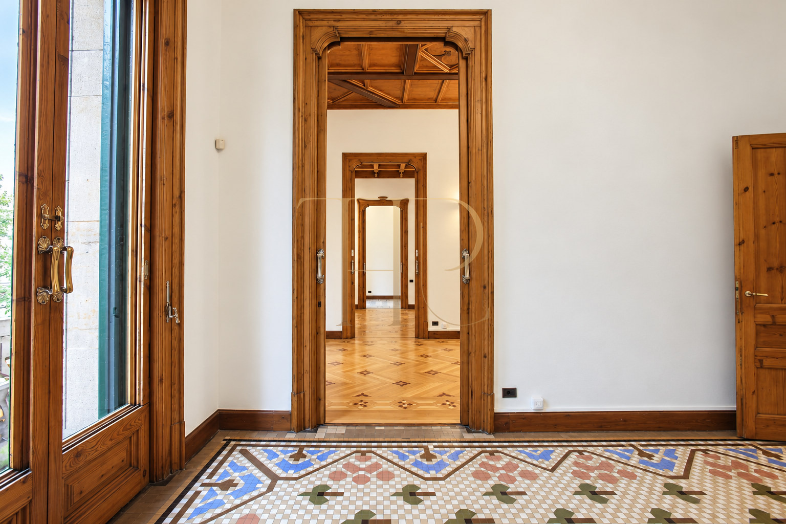 Modernist office with terrace in Eixample — rented