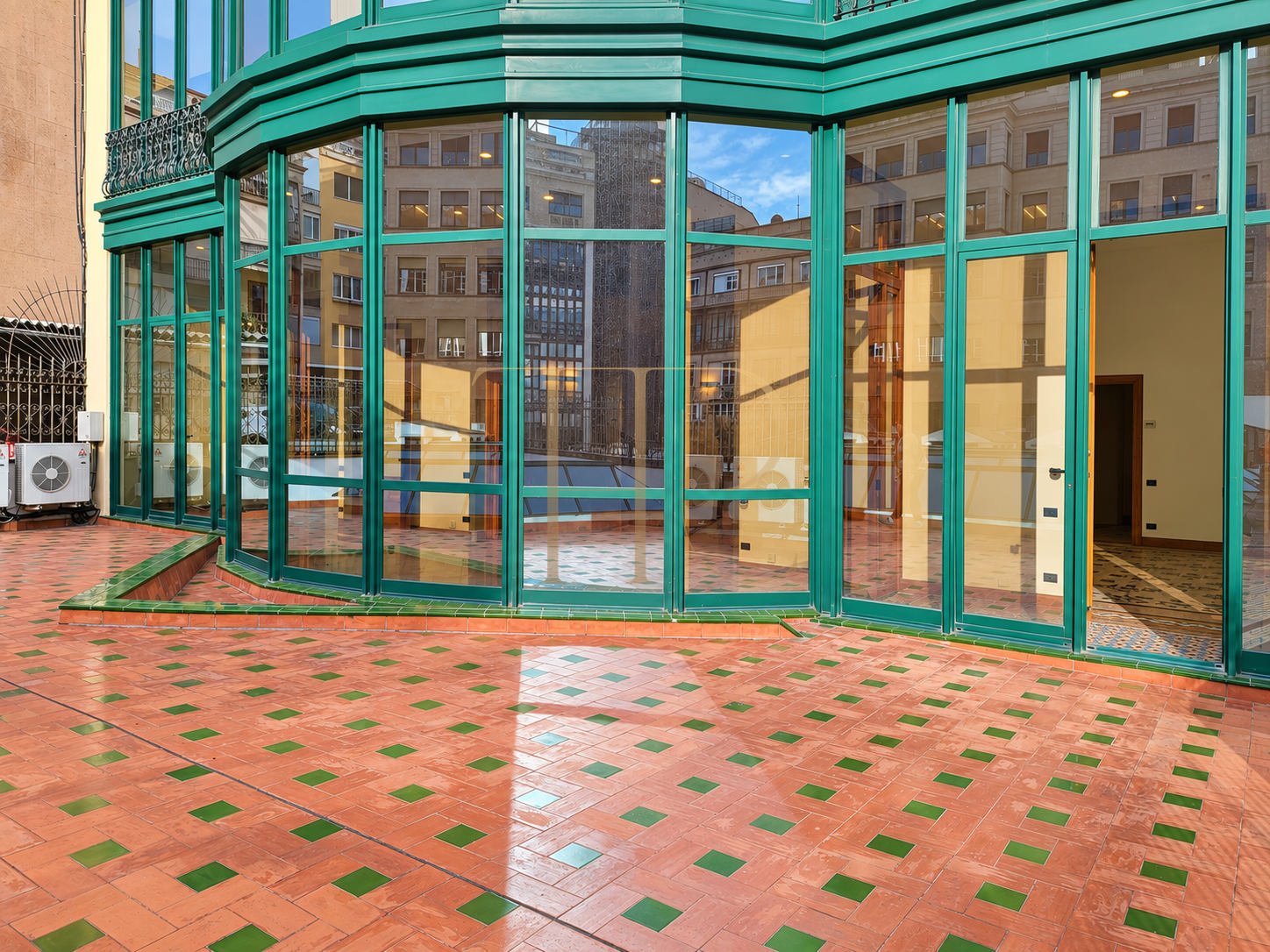 Modernist office with terrace in Eixample — rented