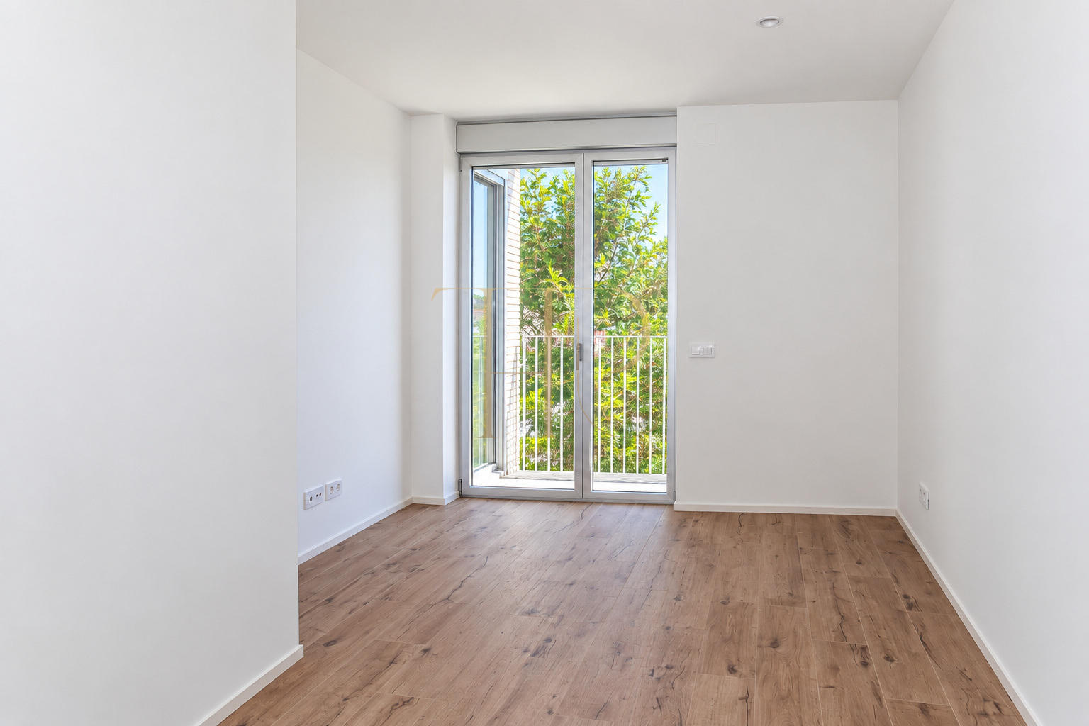 Sold apartment with terrace and shared pool in Alella