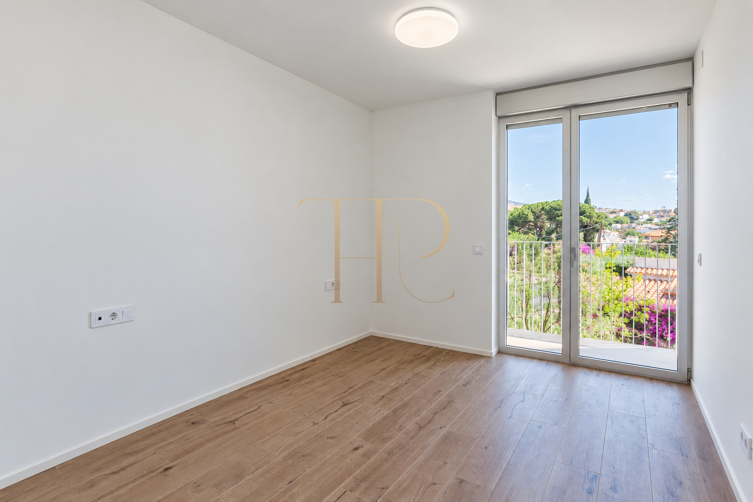 Sold apartment with terrace and shared pool in Alella