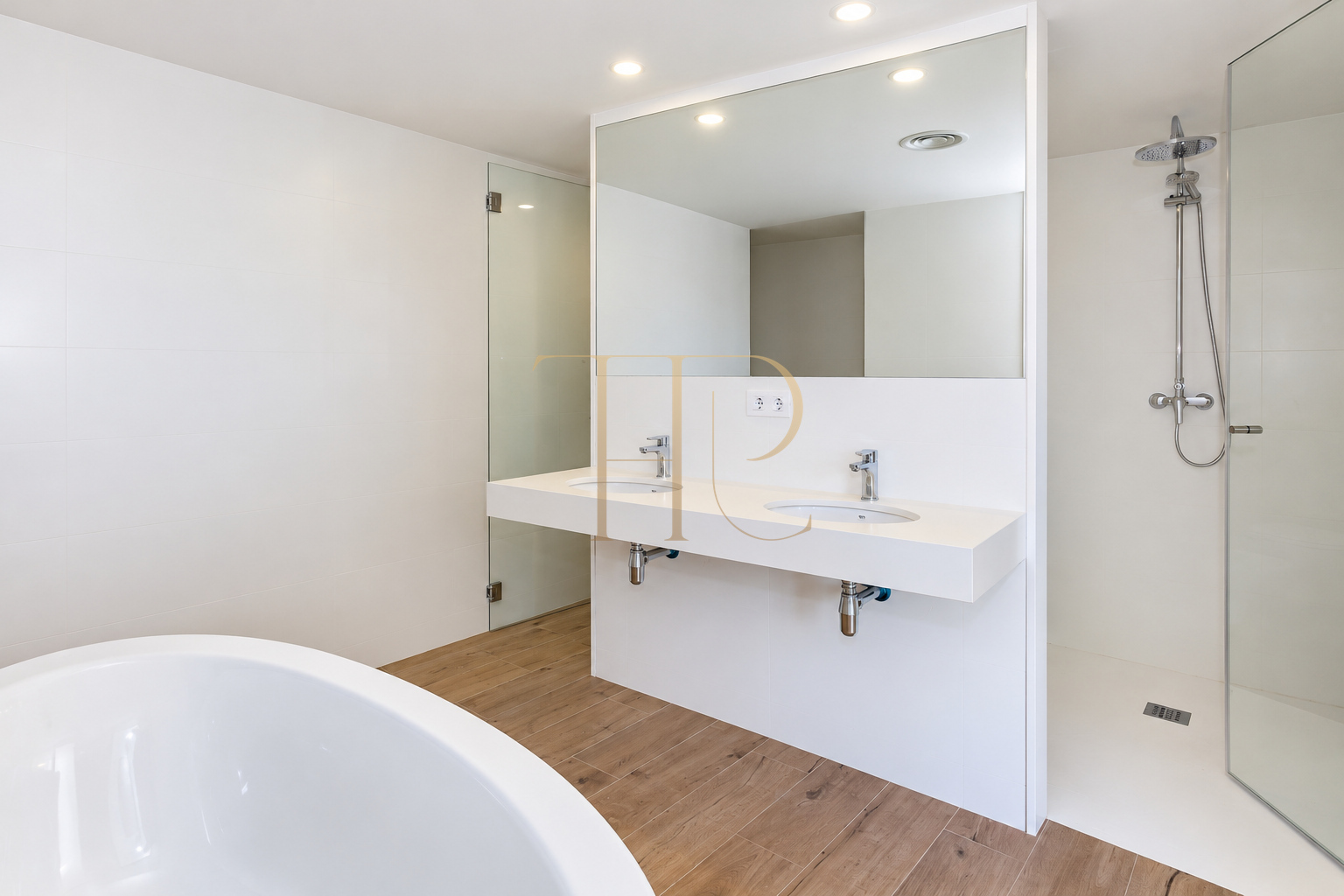 Sold apartment with terrace and shared pool in Alella