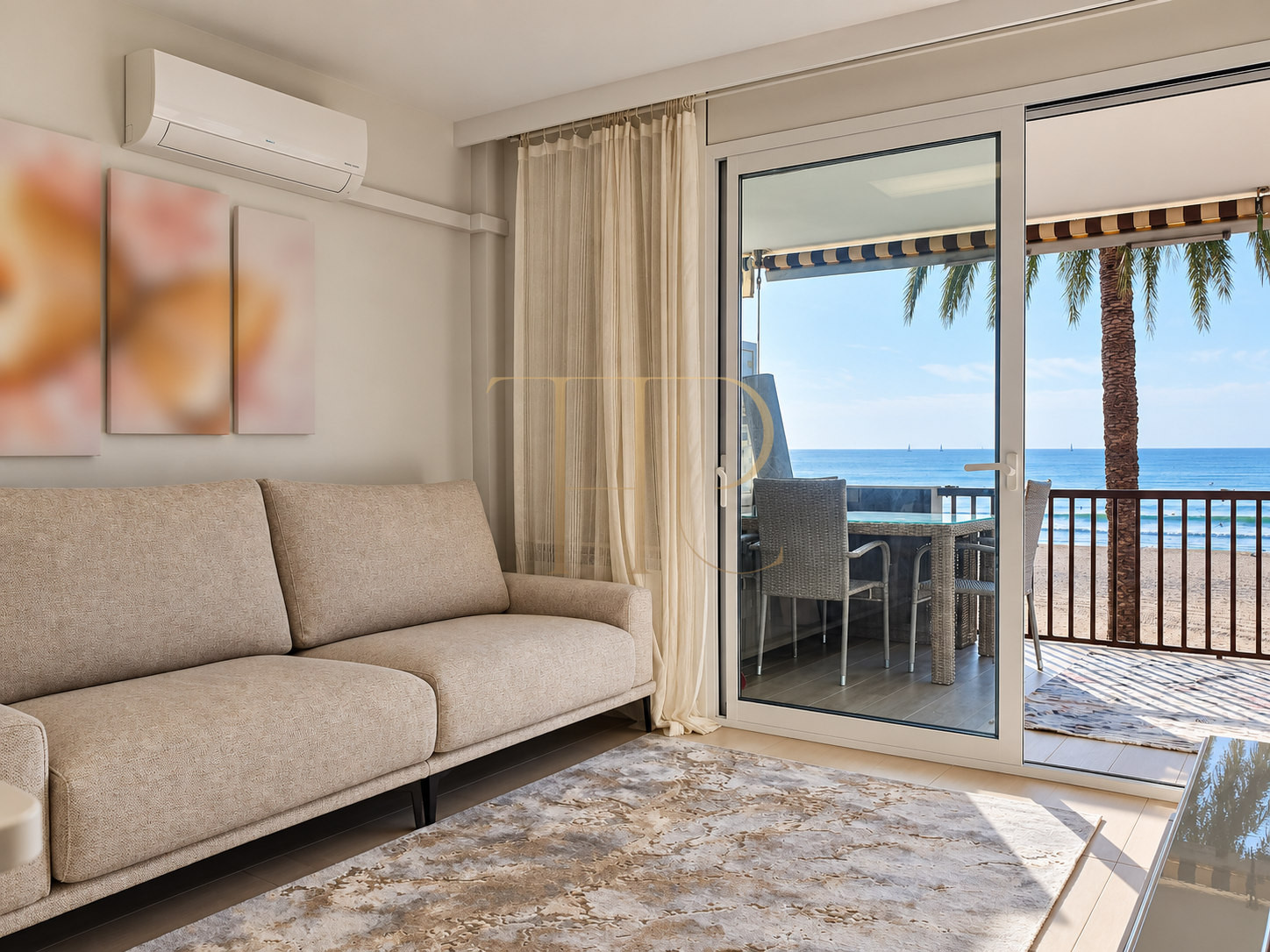 Apartment with balcony and sea views in Les Botigues de Sitges