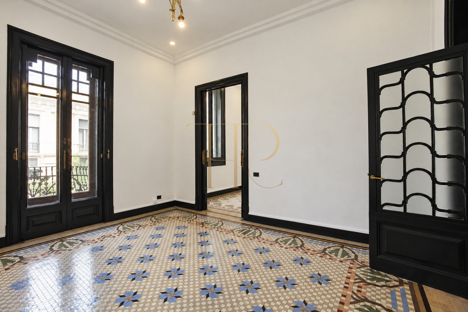 Modernista office with gallery in Eixample · Rented