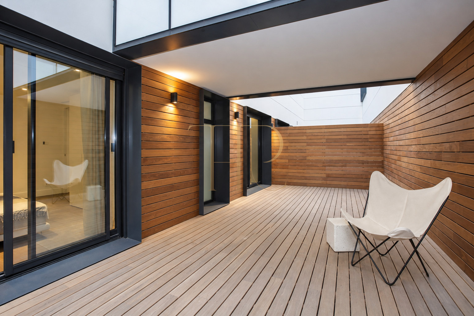 Duplex with private terrace in Sant Gervasi · Sold