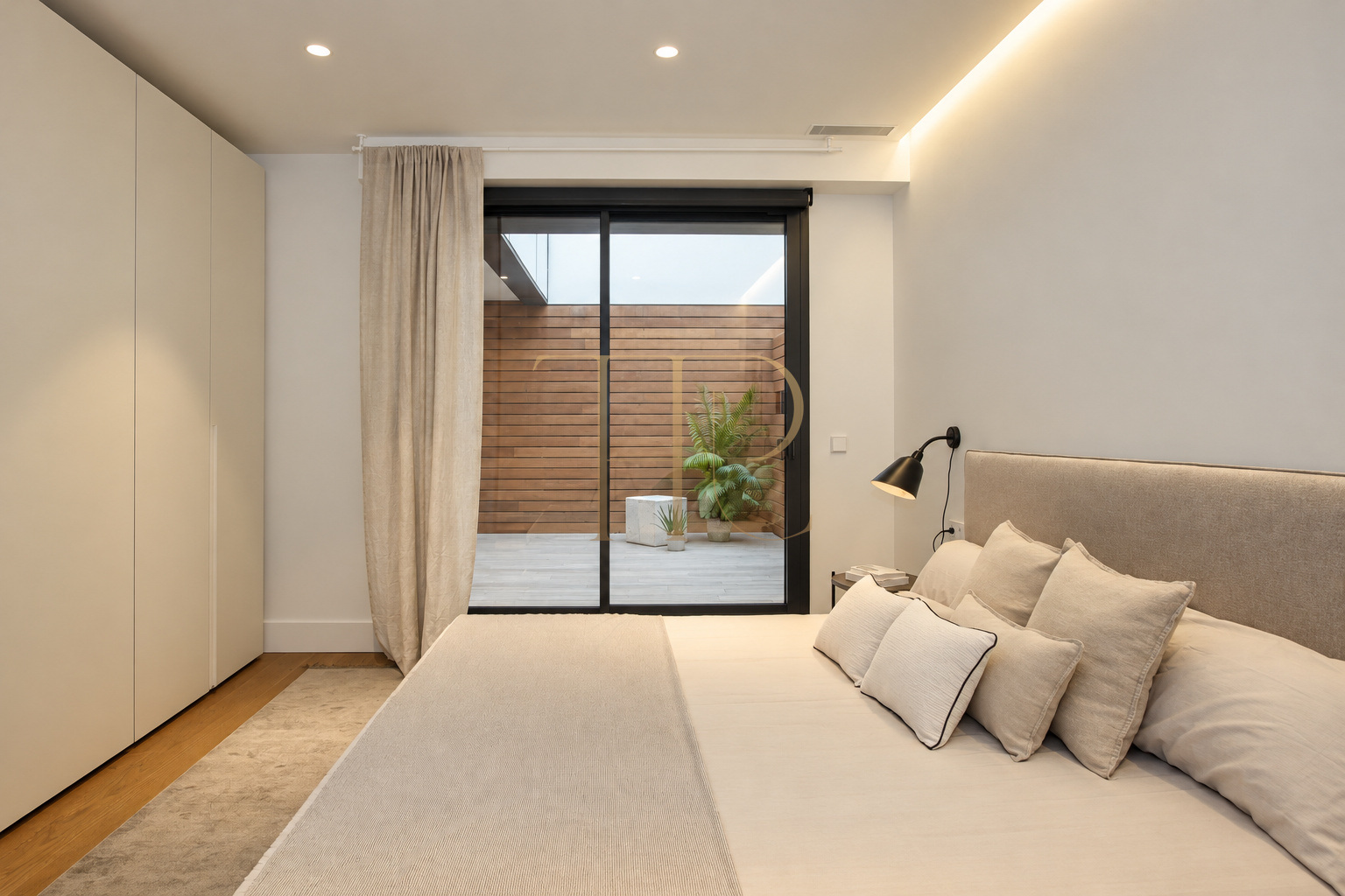 Duplex with private terrace in Sant Gervasi · Sold