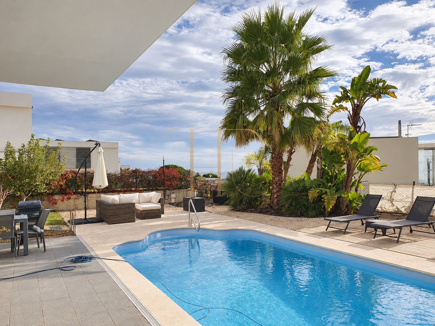 House with pool and sea views in Arenys de Mar · Sold