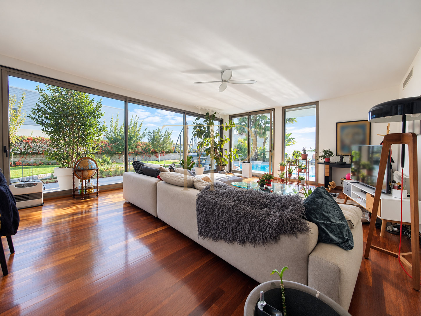 House with pool and sea views in Arenys de Mar · Sold