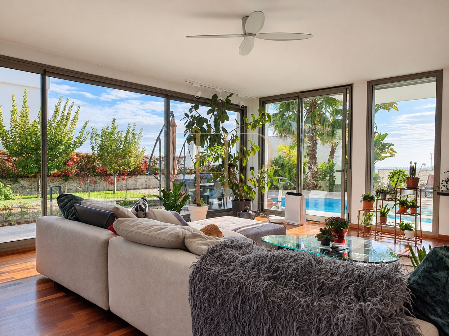 House with pool and sea views in Arenys de Mar · Sold