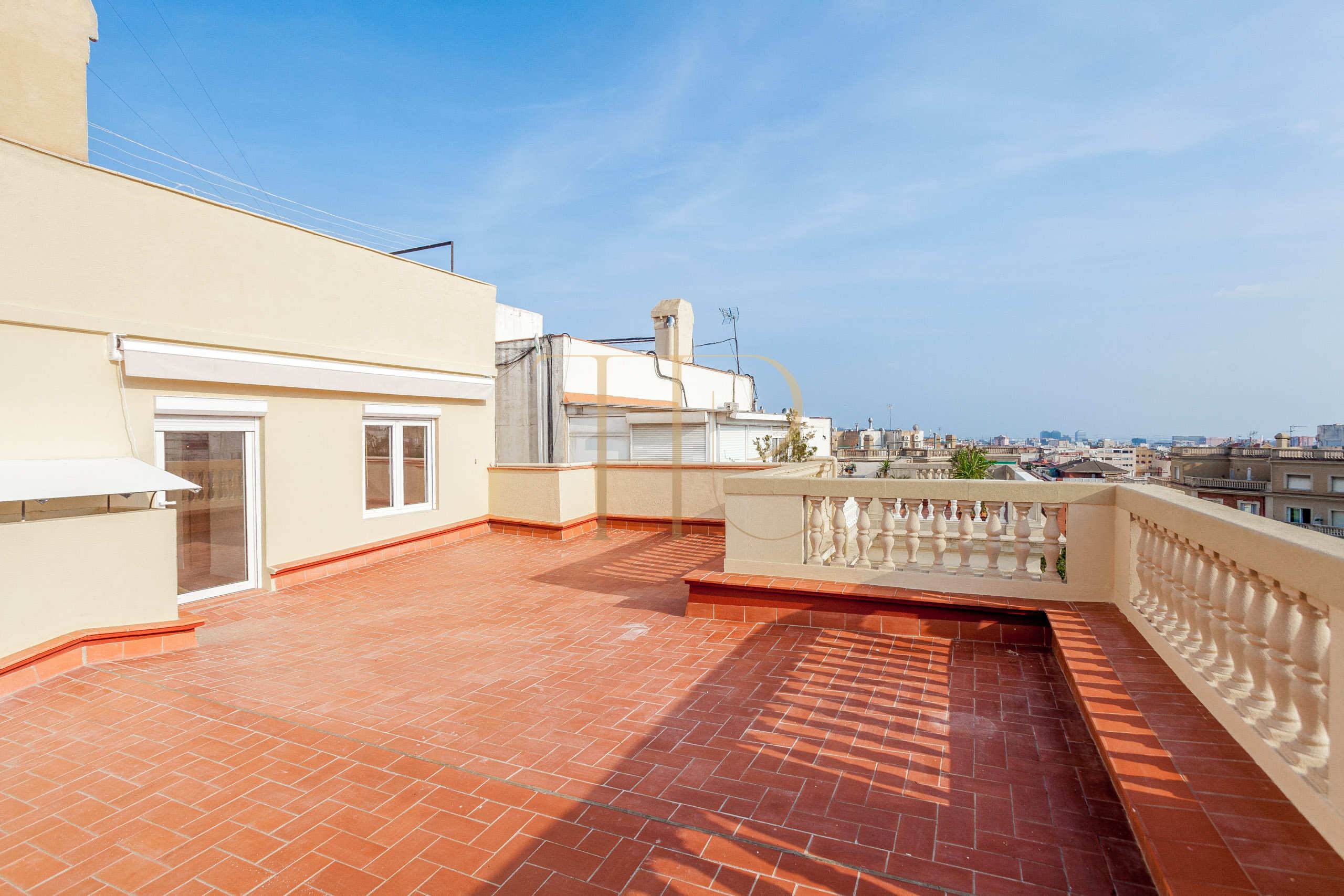 Sold penthouse with two terraces in Les Corts, Barcelona