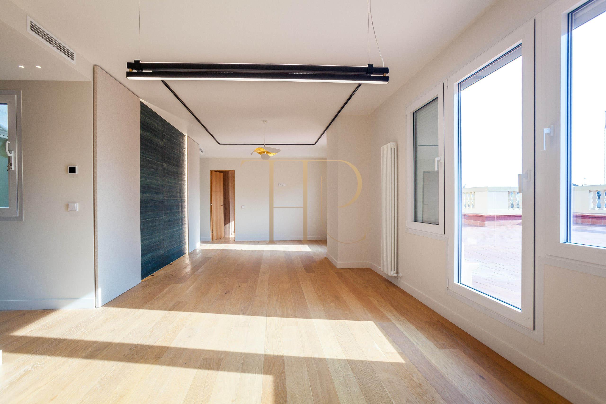 Sold penthouse with two terraces in Les Corts, Barcelona