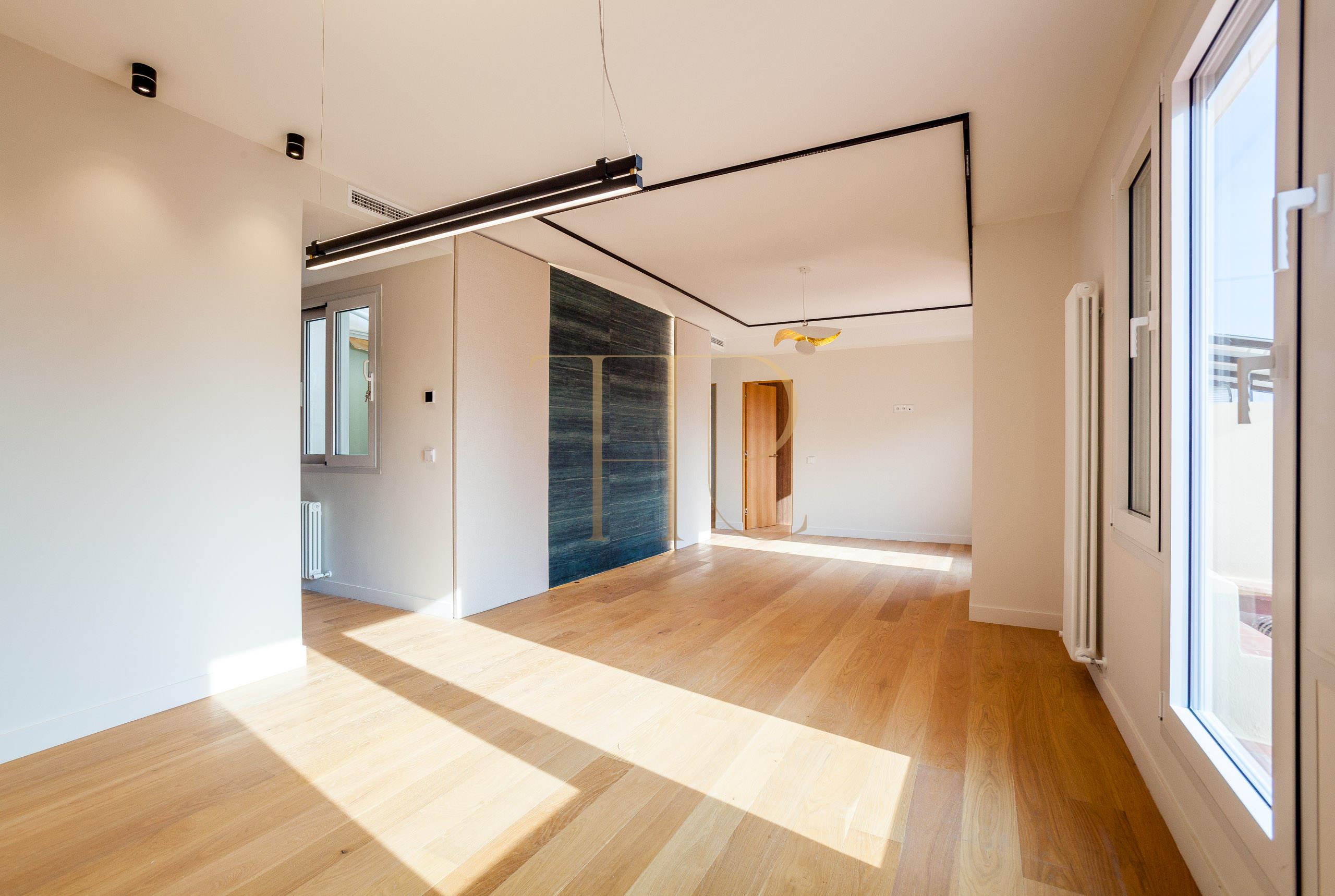 Sold penthouse with two terraces in Les Corts, Barcelona