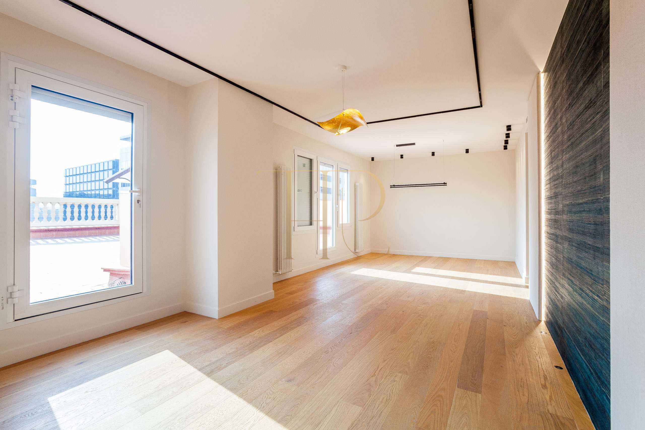 Sold penthouse with two terraces in Les Corts, Barcelona
