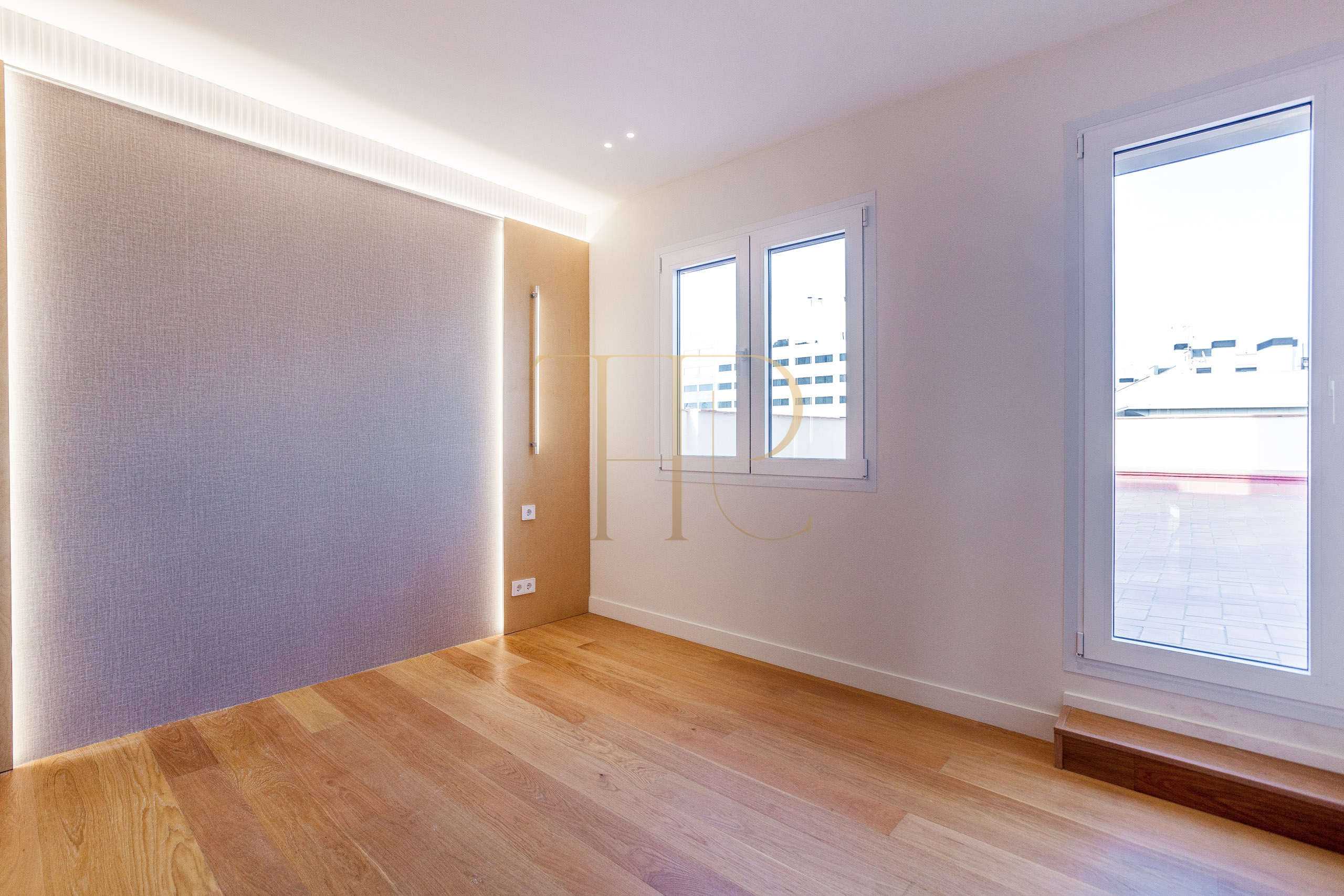 Sold penthouse with two terraces in Les Corts, Barcelona